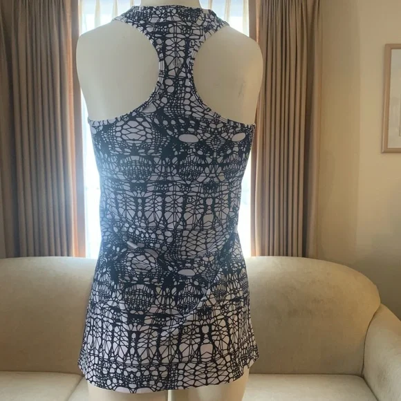 Lululemon Glacier Lace Cool Racer back tank top - Picture 2 of 13